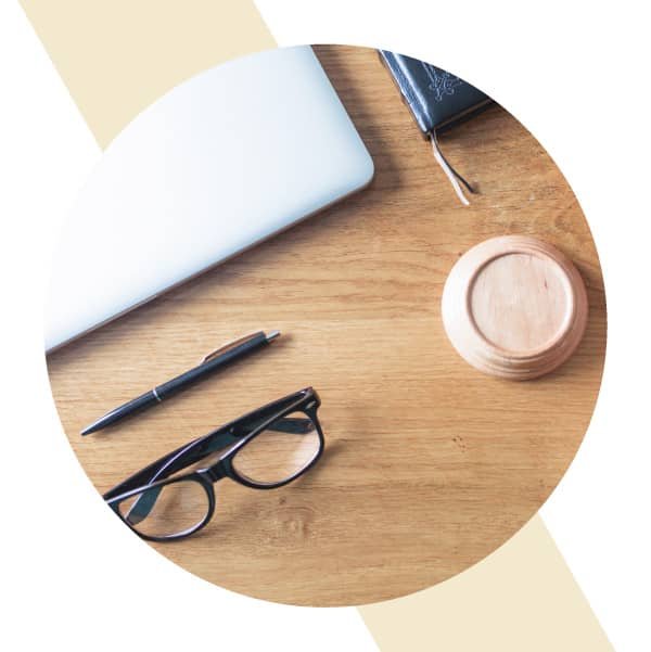 Image d'un bureau lors d'un rendez-vous avec avocate Hinda Barbouche (barreau de Paris)